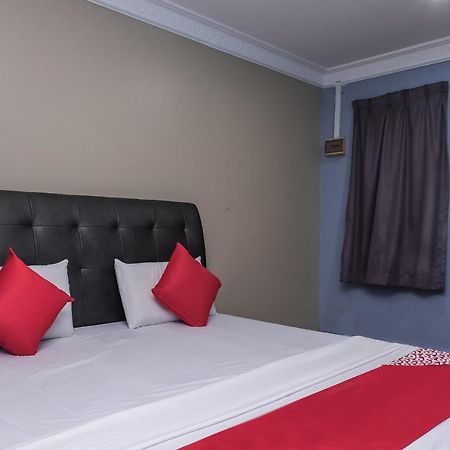 โอโย 90015 อินดะฮ์ ชาเลต์ Hotel กัวลา รอมปิน ภายนอก รูปภาพ
