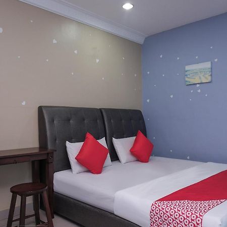 โอโย 90015 อินดะฮ์ ชาเลต์ Hotel กัวลา รอมปิน ภายนอก รูปภาพ