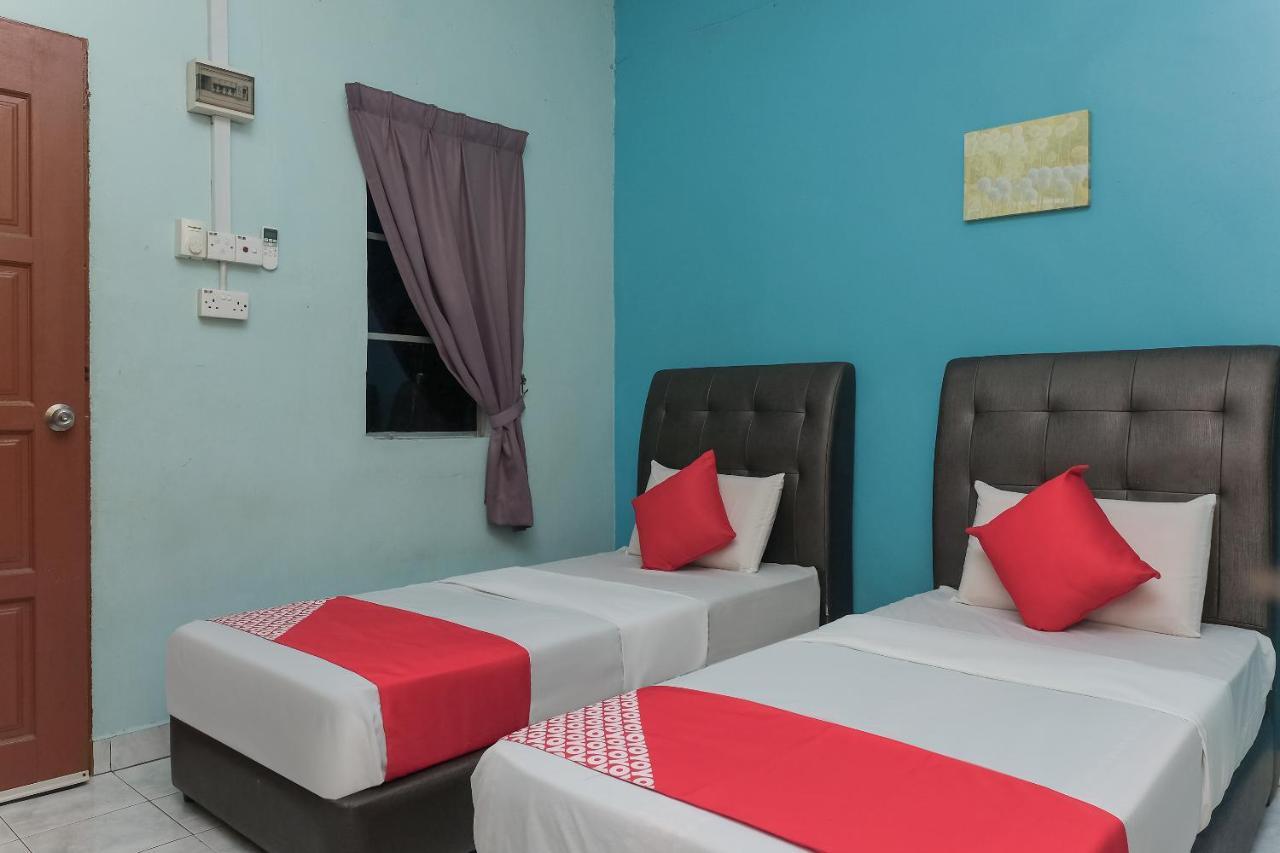 โอโย 90015 อินดะฮ์ ชาเลต์ Hotel กัวลา รอมปิน ภายนอก รูปภาพ