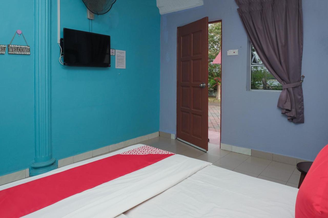 โอโย 90015 อินดะฮ์ ชาเลต์ Hotel กัวลา รอมปิน ภายนอก รูปภาพ