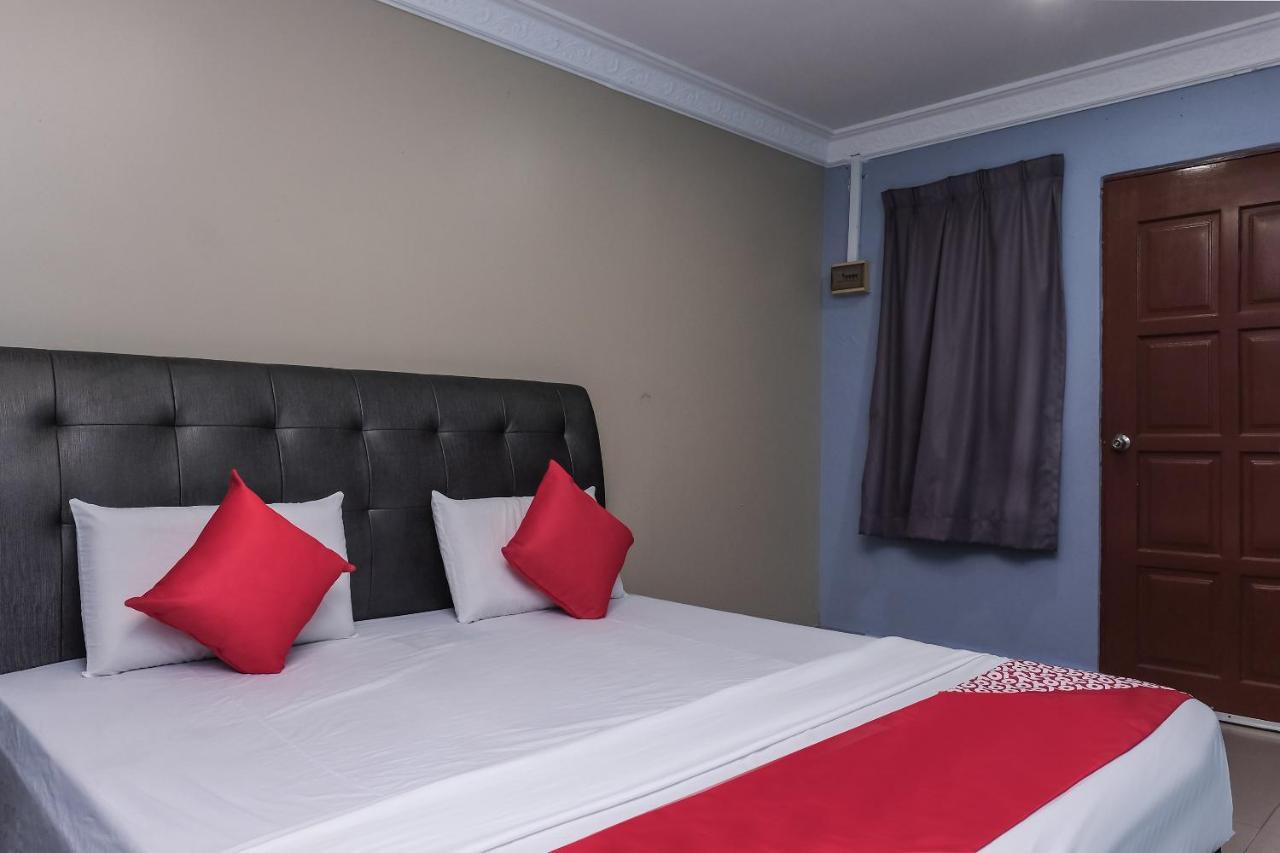โอโย 90015 อินดะฮ์ ชาเลต์ Hotel กัวลา รอมปิน ภายนอก รูปภาพ